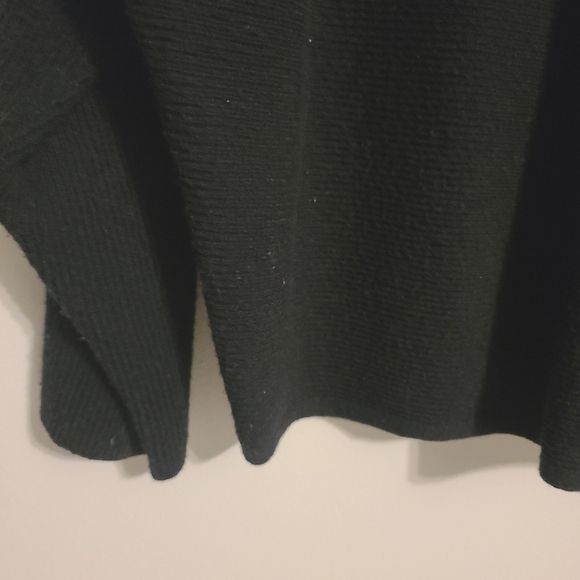 Premise Woman | Women's Black Ribbed Off the Shoulder Sweater (Size 1X) - Picture 10 of 11